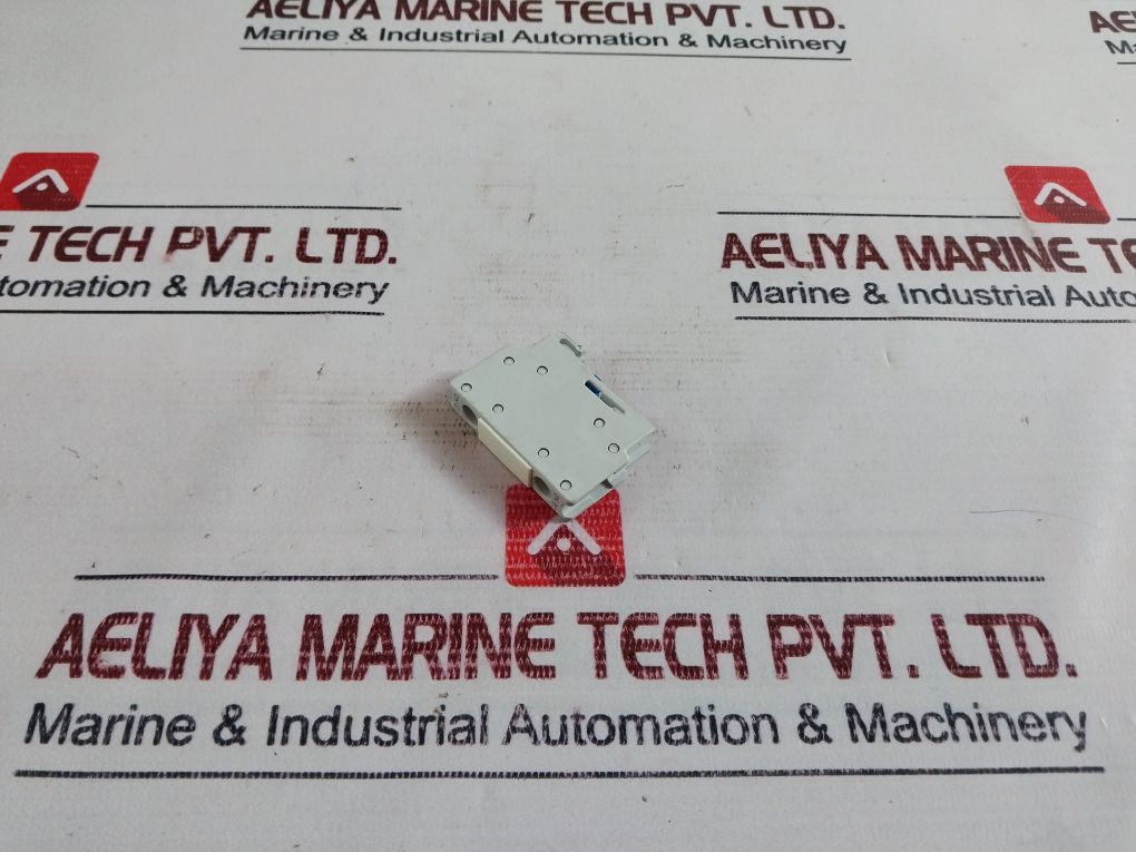 Lot Of 4X Siemens 3TX4010-2A Auxiliary Contact Block 600V AC MAX