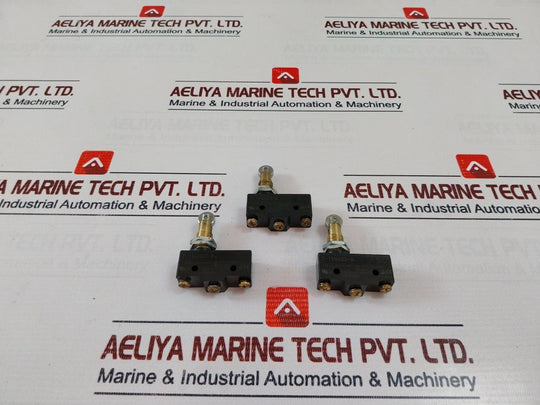 Lot Of 3X Omron Z-15Gq22-B Limit Switch 15A 250V