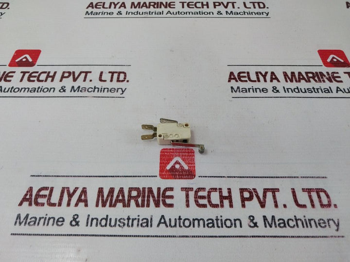 Lot Of 4X Cherry D45X Limit Micro Switch 125-250 Vac
