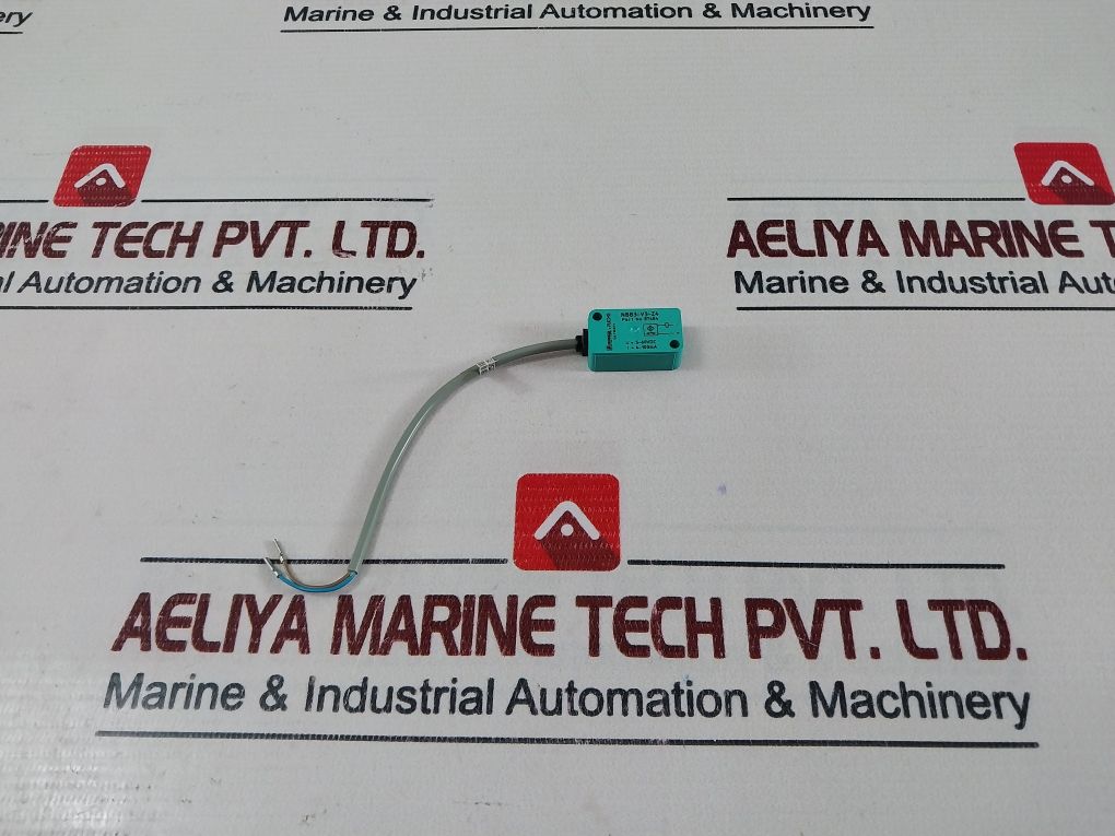Lot Of 4X Pepperl+Fuchs Nbb3-V3-Z4 Inductiver Sensor