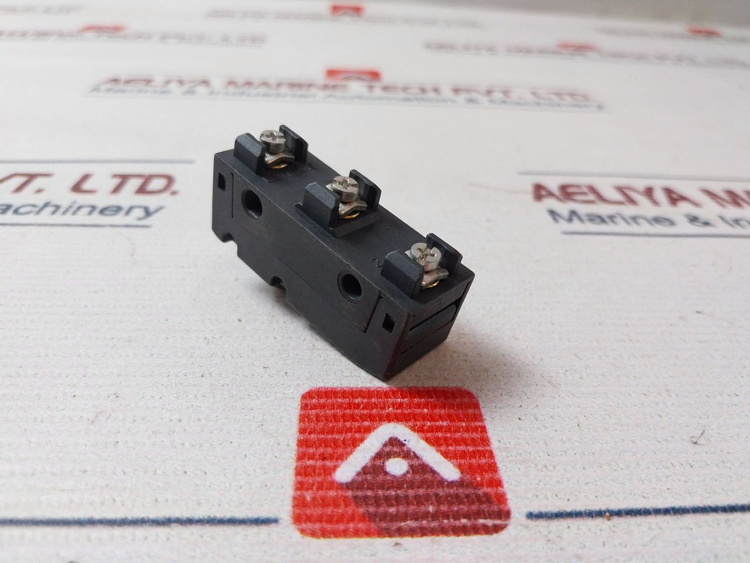 Pizzato Mk V11D05 Microswitch Gb14048.5 Ip40