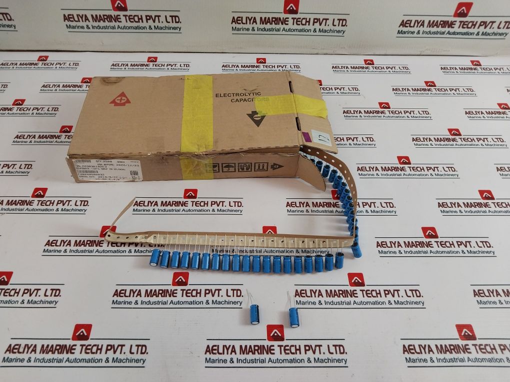 Lot of 100X VISHAY 038 13 Electrolytic Capacitor