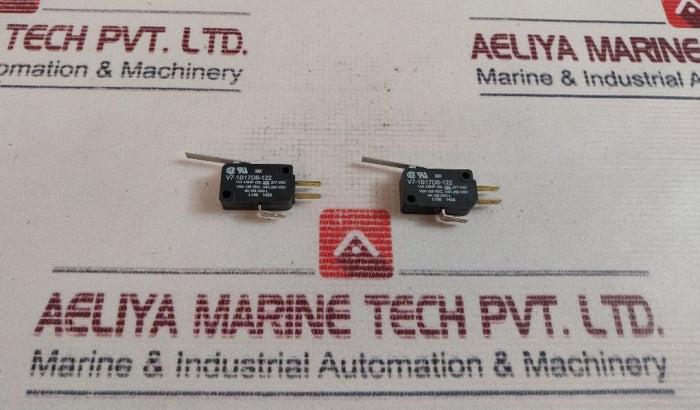 Lot Of 5X Micro Switch V7-1B17D8-122
