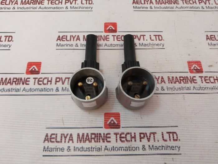 Lot of 5X Schneider Electric 10 Amps Metal Clad Protected Plug 250 Volts