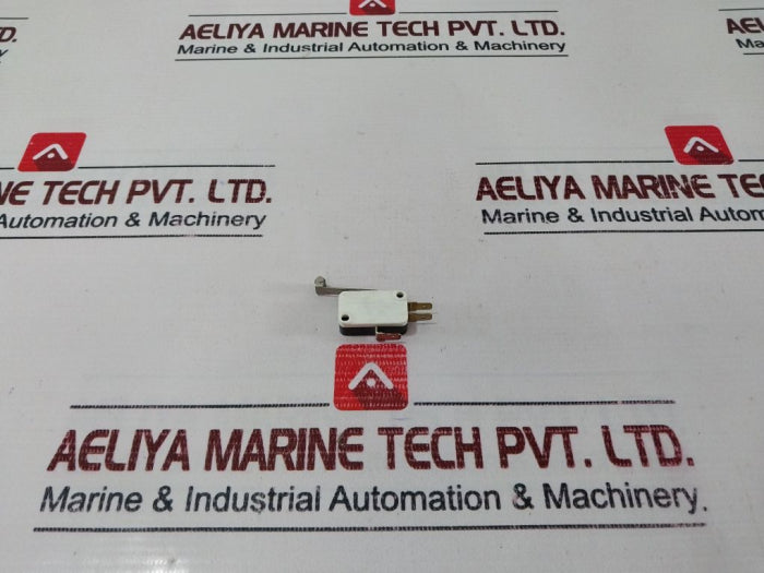 Lot Of 7X Cherry E2150K0 Roller Miniature Pressure Switch 0.1A 125Vac