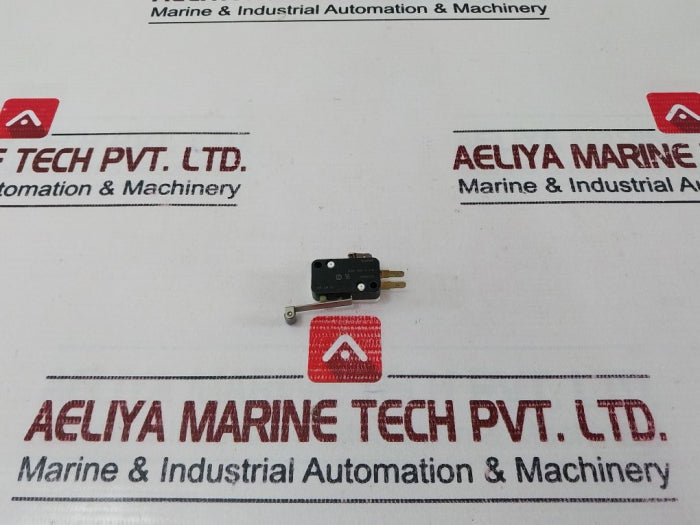 Lot Of 7X Cherry E2150K0 Roller Miniature Pressure Switch 0.1A 125Vac