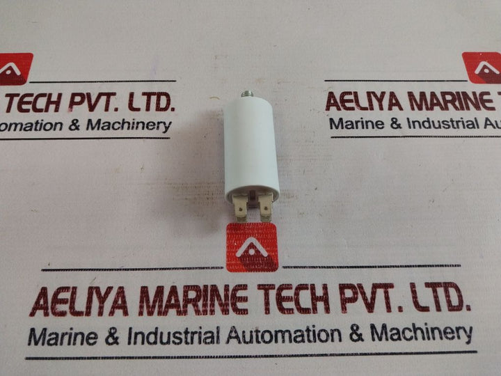 Lot of 7X VYHR Motor Capacitor B E12 250VAC 7 Mf tolerance 5% YHR 450 WVAC