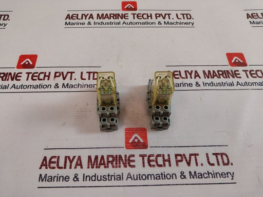 Lot of 2X IDEC RH2B-UL Compact Power Relay DC24V 10A 300V