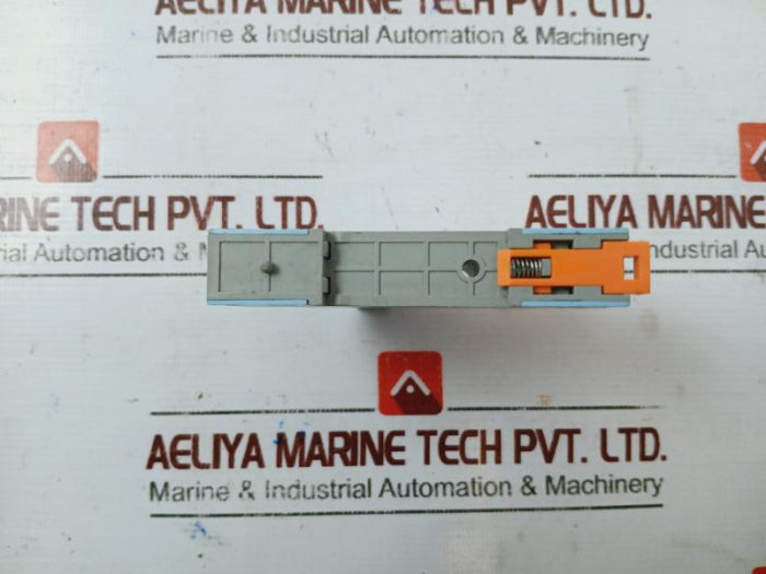 Lot Of 8X Paramount S2-d Plug In Relay Socket