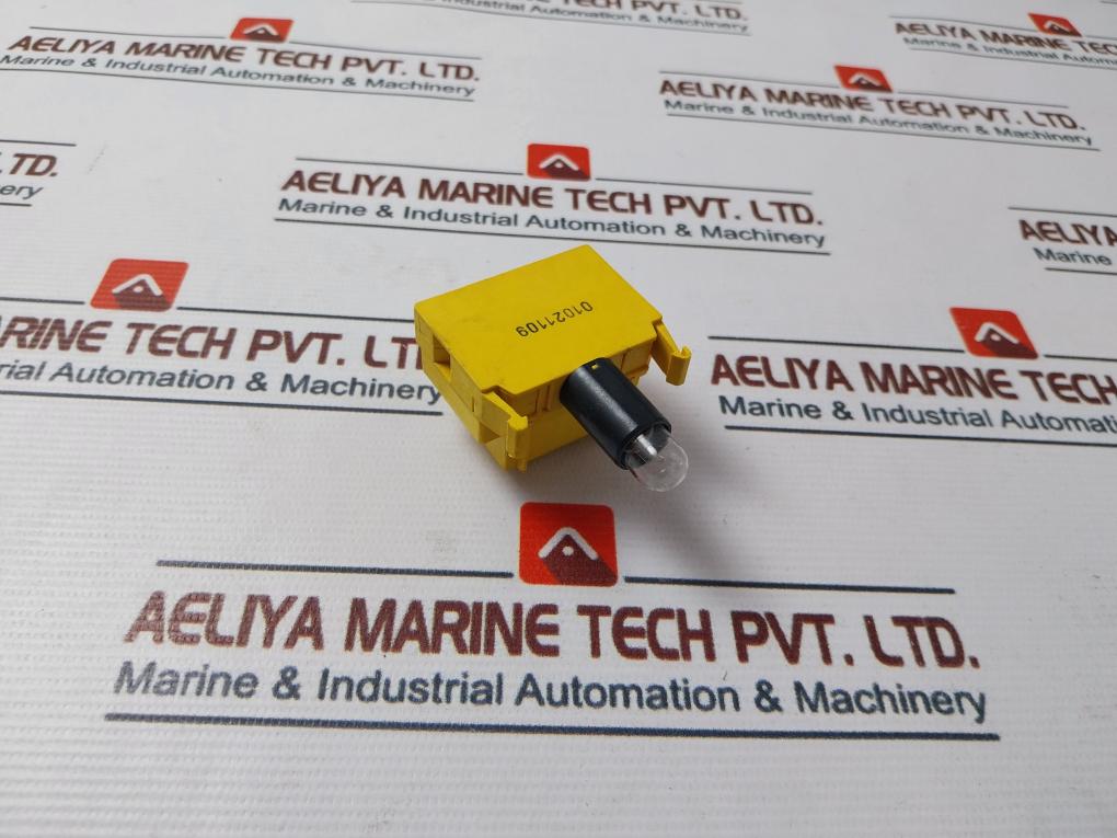 Lovato 8 Lm2T.Yl400 Lamp Holder 50/60Hz