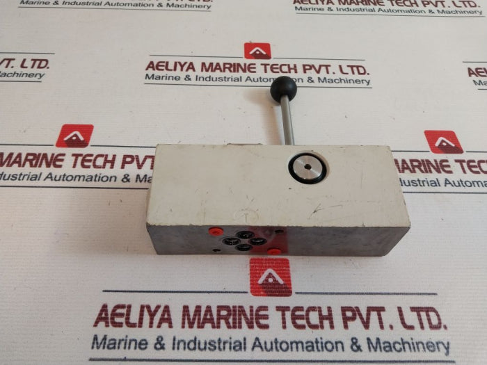 Macgregor 1Stb44110J7D Directional Control Valve