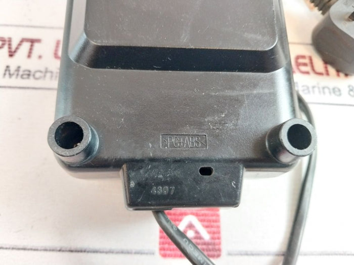 Makita Dc1414 F Battery Charger 630389B8 220-240V~ 60W 50-60 Hz