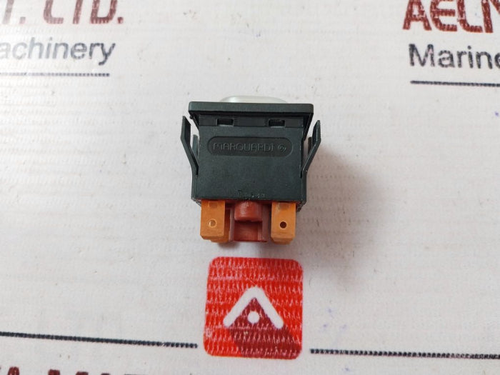 Marquardt 1670 Push Button Switch 07Sb23Lbr63