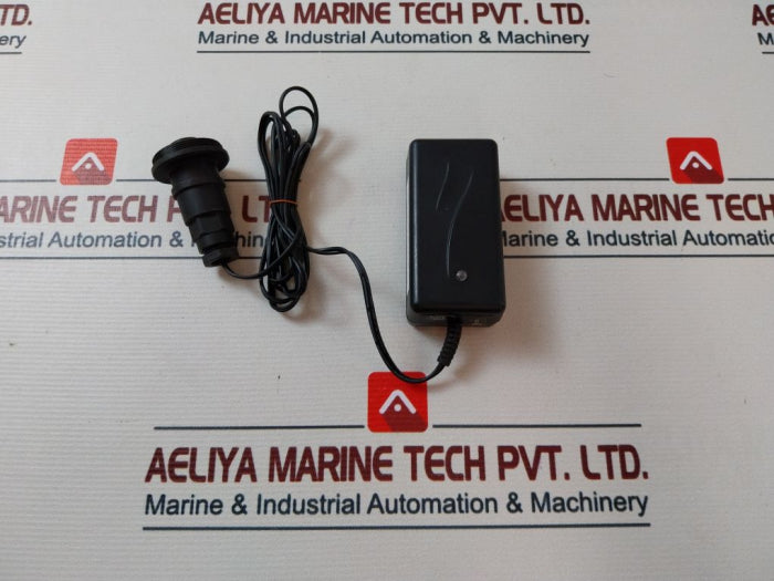 Mascot 2115 Nimh Battery Charger 100-240Vac 50-60 Hz