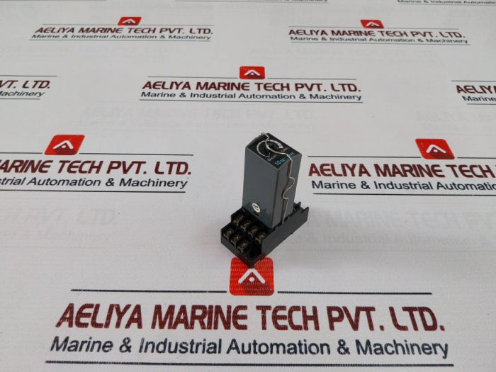 Matsushita Electric Cdx-2C-10S-dc24V Cdx Timer Delay Relay With Base 0.5-10Sec