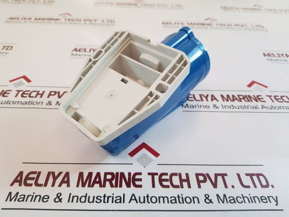 Mennekes 32a-6h 2p+ plug connector typ:1369
