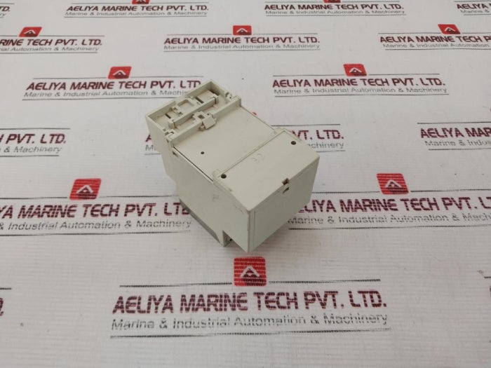 Merlin Gerin 15365 Time Switch 230V 50-60Hz