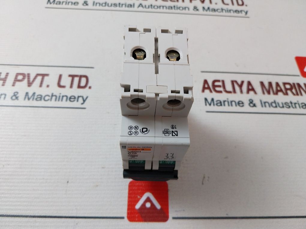 Merlin Gerin 24986 Multi 9 Circuit Breaker 400V