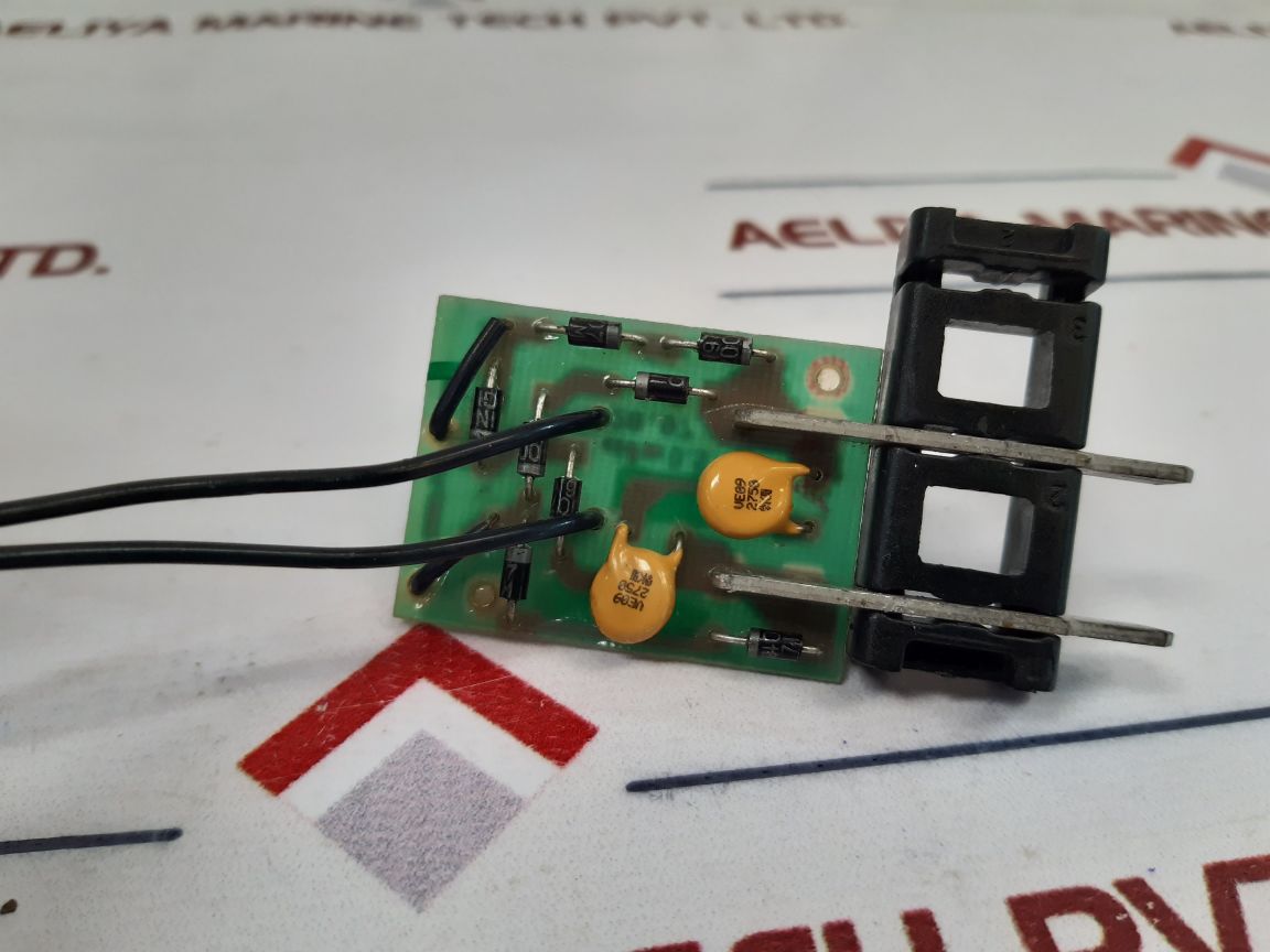 MERLIN GERIN 685 658 MX-A Shunt Trip XF-E Close Release Circuit Breaker 200/250V