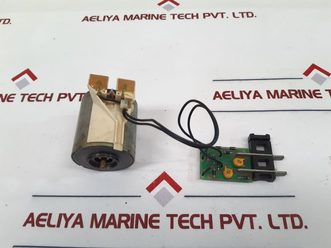 MERLIN GERIN 685 658 MX-A Shunt Trip XF-E Close Release Circuit Breaker 200/250V