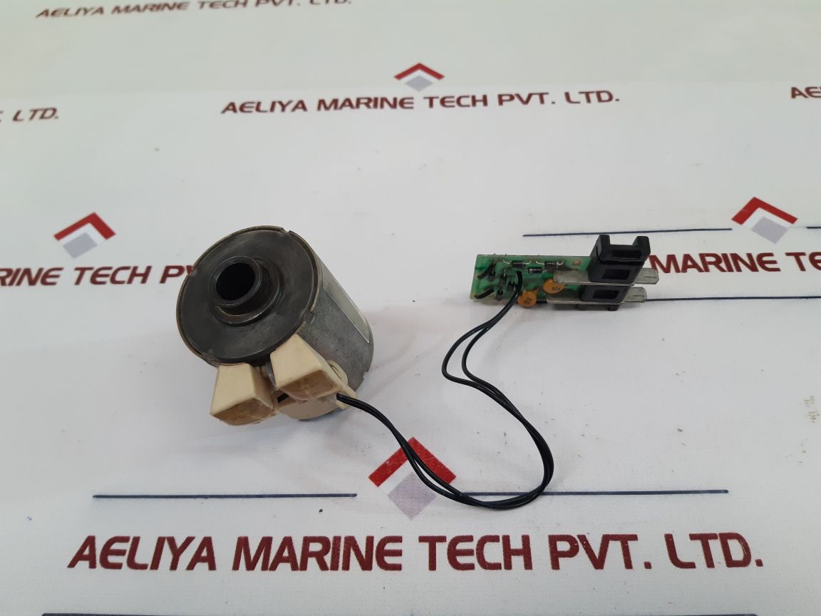 MERLIN GERIN 685 658 MX-A Shunt Trip XF-E Close Release Circuit Breaker 200/250V