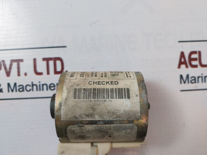 Merlin Gerin 685 658  Xf-e Closing Release Circuit Breaker