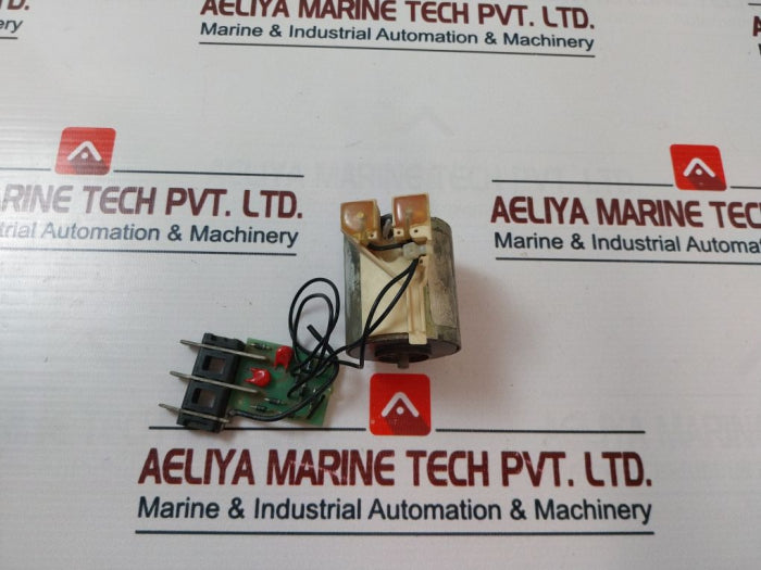 Merlin Gerin 685 658  Xf-e Closing Release Circuit Breaker