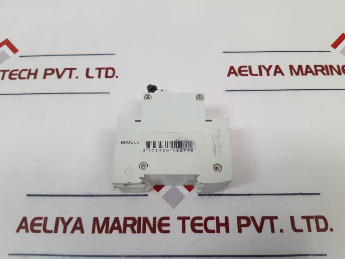 Merlin Gerin K32A Thermomagnetic Circuit Breaker Multi 9