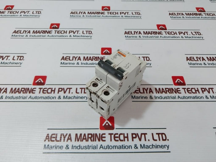 Merlin Gerin Multi 9 C60H C3 Circuit Breaker 400V