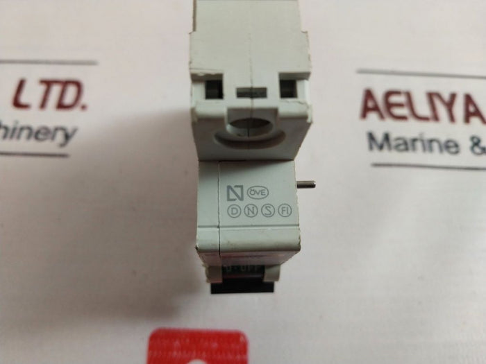 Merlin Gerin Multi 9 C60H Circuit Breaker 400V Ac