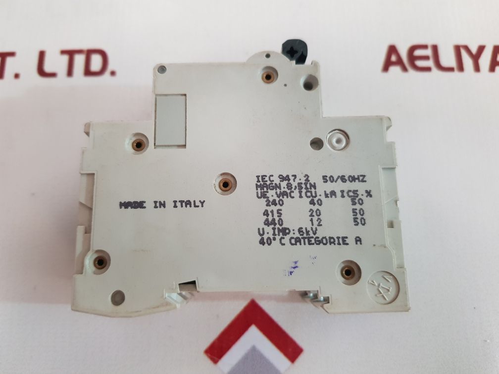 Merlin Gerin Multi 9 C60L Circuit Breaker 25427