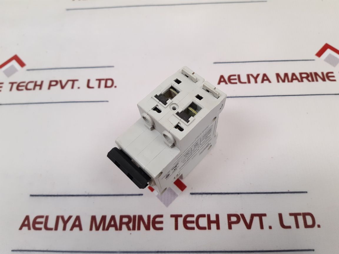 Merlin Gerin Multi 9 K32A2C16 Thermomagnetic Circuit Breaker K32A