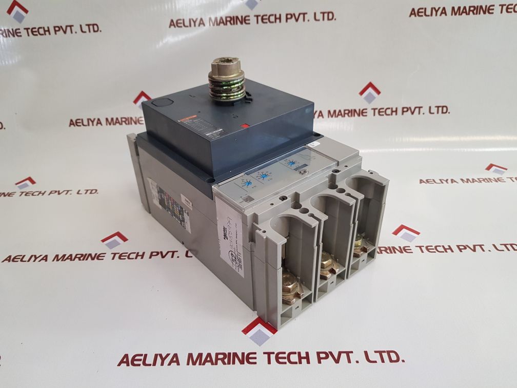 Merlin Gerin Ns630N Circuit Breaker 750V 630A