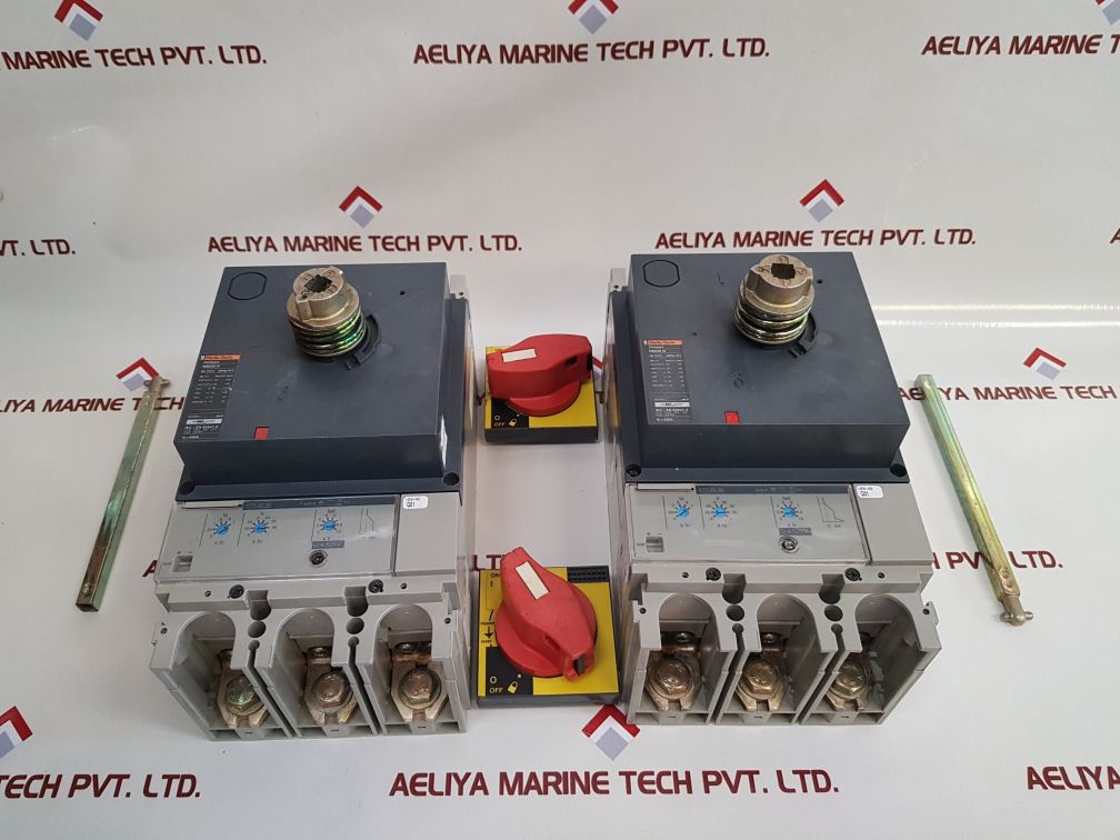 Merlin Gerin Ns630N Circuit Breaker 750V 630A