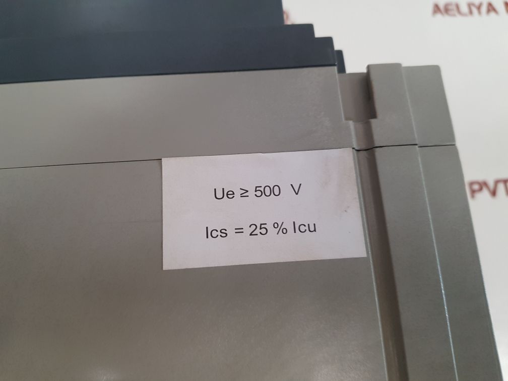 Merlin Gerin Ns630N Circuit Breaker 750V 630A