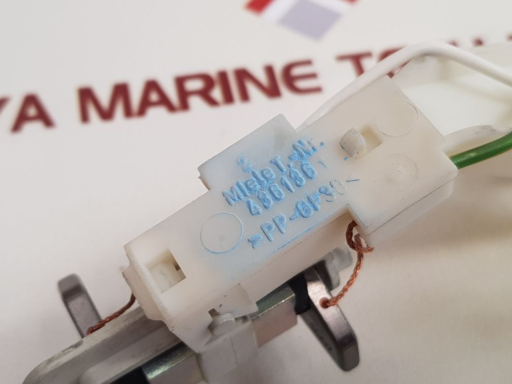 Miele 05695030 Contact Brushes Charcoal Holder 436136