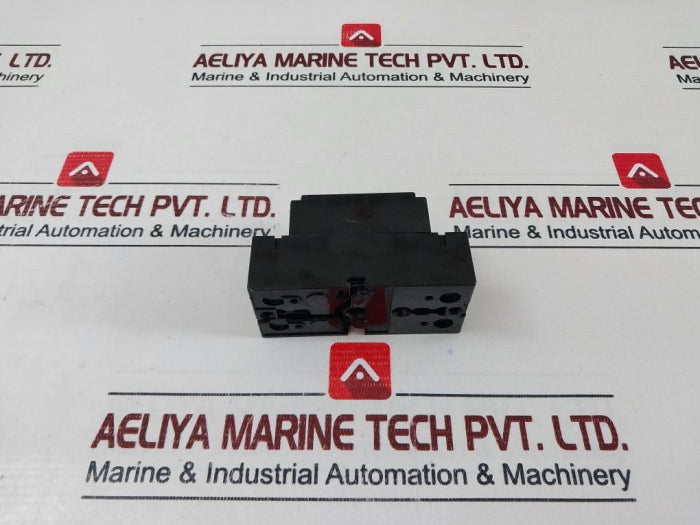 Mitsubishi Electric Nf30-cs No-fuse Breaker 220V Ac 15A 2-pole