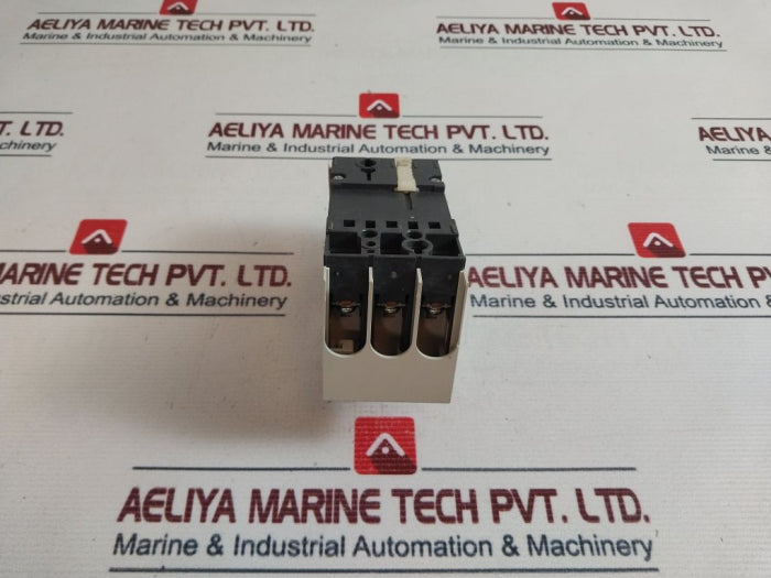 Mitsubishi Electric NF63-SVF No-Fuse Breaker 3 Pole 5A CAT A AC200V 50/60Hz