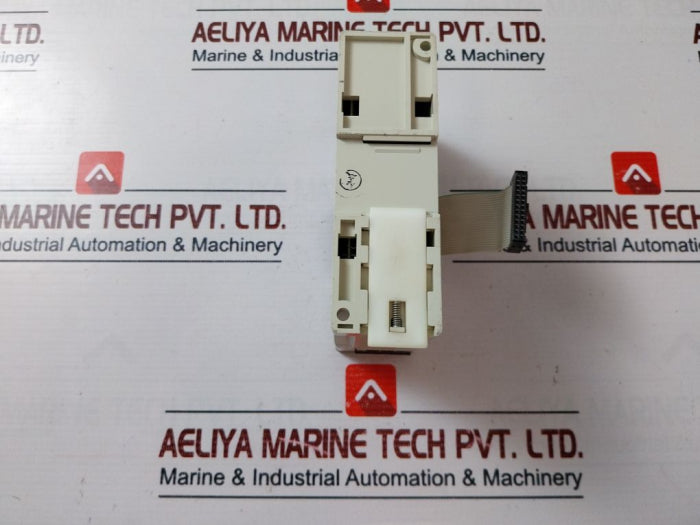 Mitsubishi Fx-8eyr-es Programmable Controller 30vdc/250vac