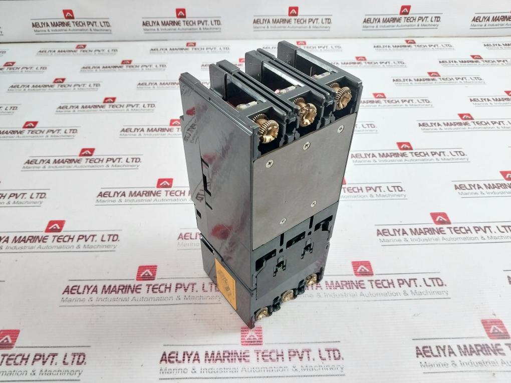 Mitsubishi Nf100-ur No-fuse Circuit Breaker 220V 60 A 50-60Hz