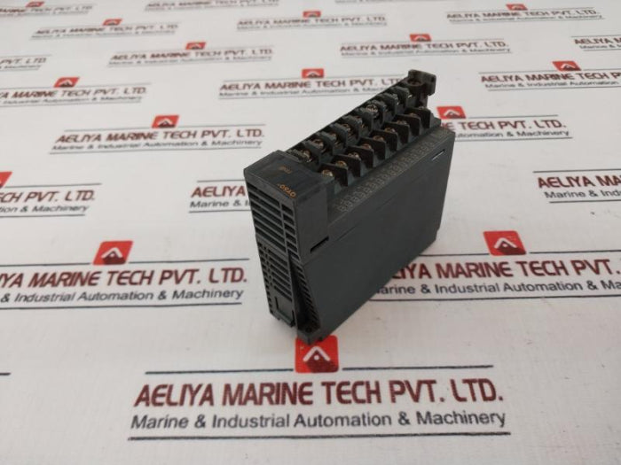 Mitsubishi Melsec-q Qy50 Plc I/O Module For Use With Series 12/24Vdc 0.5A