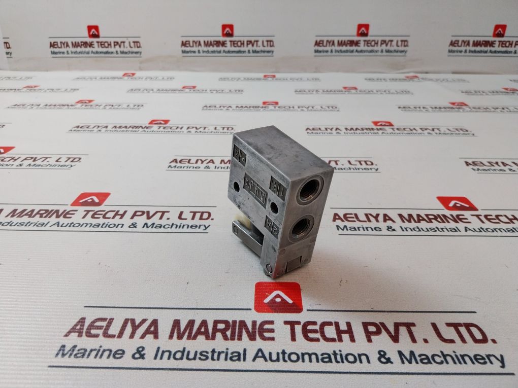 WABCO 363 007 0010 Directional Control Valve