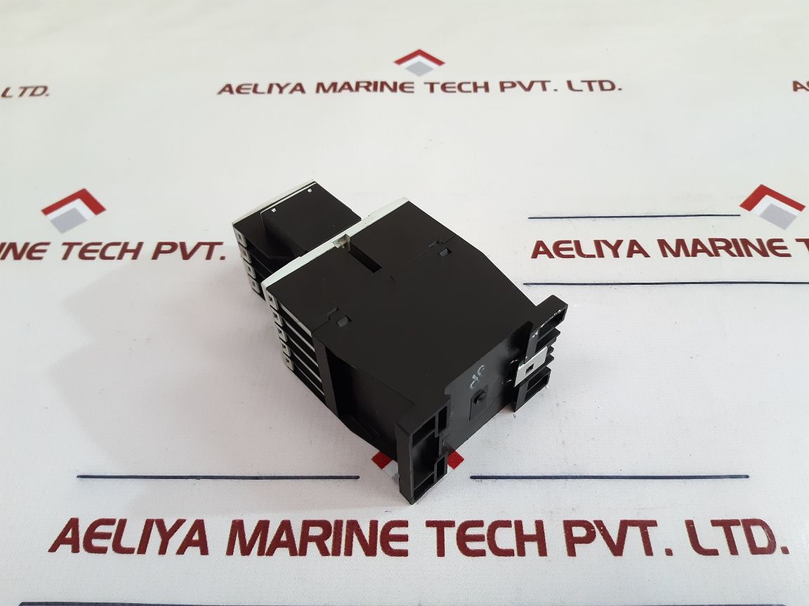 Moeller Contactor With Dil A-xhi22 Contact Block 230V50Hz/240V60Hz