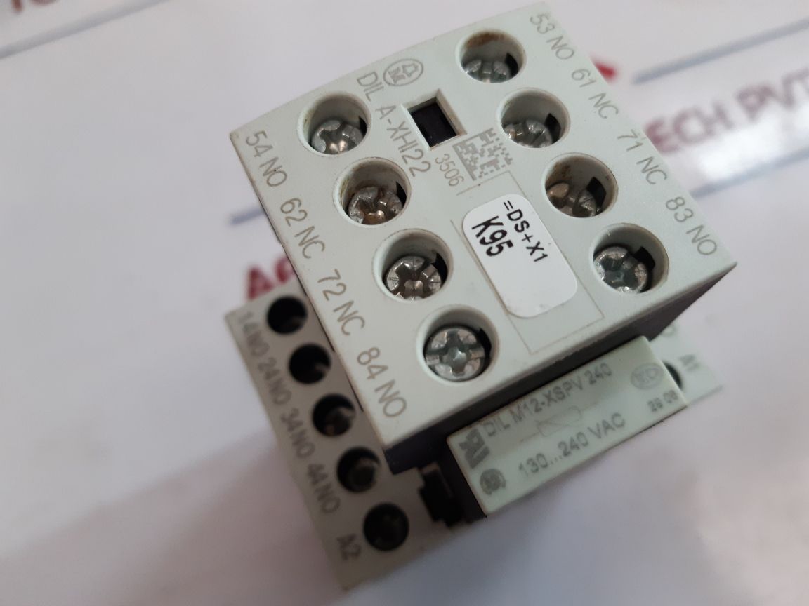 Moeller Contactor With Dil A-xhi22 Contact Block 230V50Hz/240V60Hz