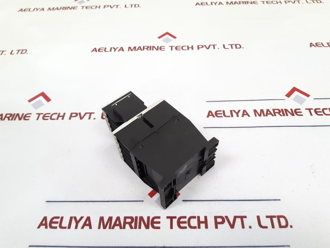 Moeller Dil M32-xhi22 Contactor With Auxiliary Block Dil Mp20, Dil M12-xspr 240
