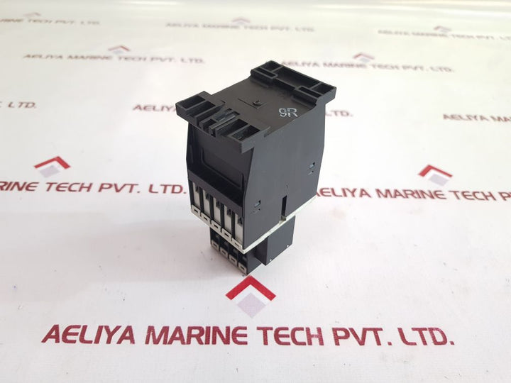 Moeller Dil M32-xhi22 Contactor With Dil M 12-10 Auxiliary Contact