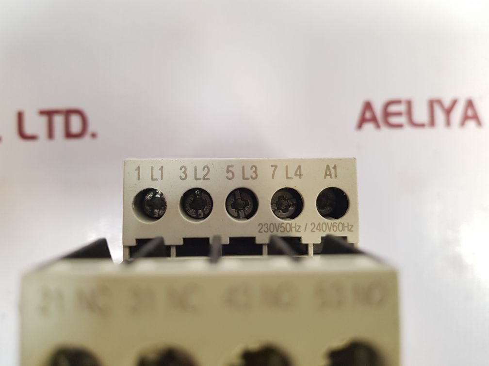 Moeller Dil M32-xhi22 Contactor With Dil Mp20 Aux.Block New One Without Box