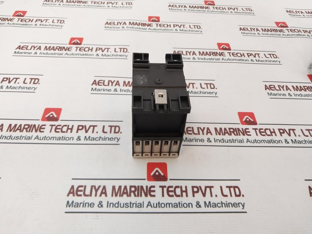 Moeller Dil M 9-10 Contactor 3 Ph 600V Ac Max 20A Open