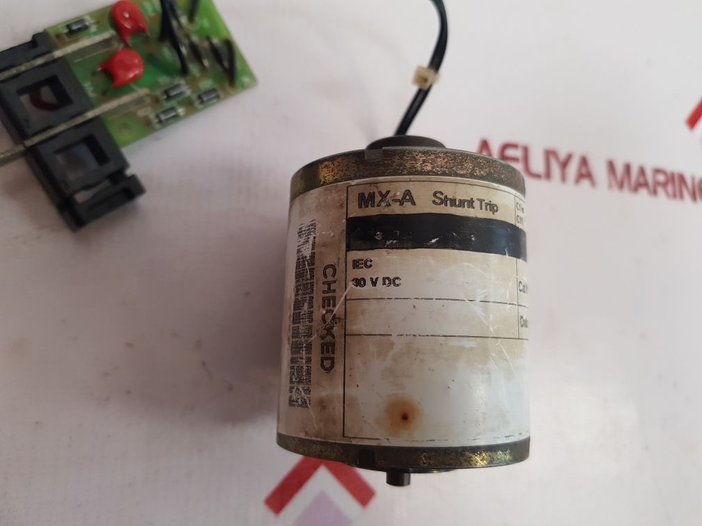 Merlin Gerin MX-A 685 651 Shunt Trip-XF-E Closing Release Circuit Breaker