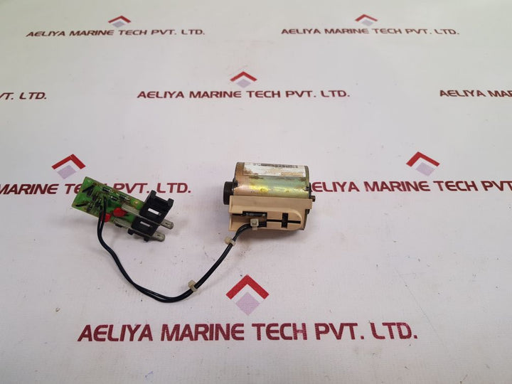 Merlin Gerin MX-A 685 651 Shunt Trip-XF-E Closing Release Circuit Breaker